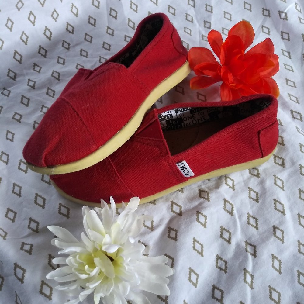 TOMS Red Flats Kids Size 2Y